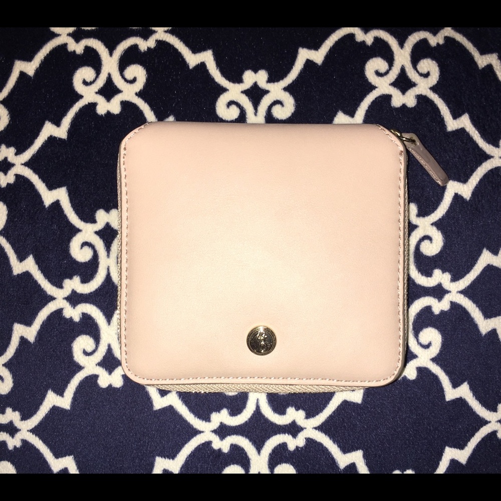 Nine West Table Treasure Zip Wallet